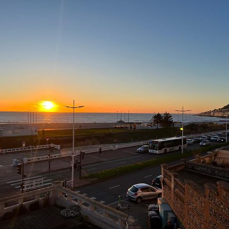 Le Petit Nid Perche Sous Les Toits, Vue Mer Le Havre Exteriör bild