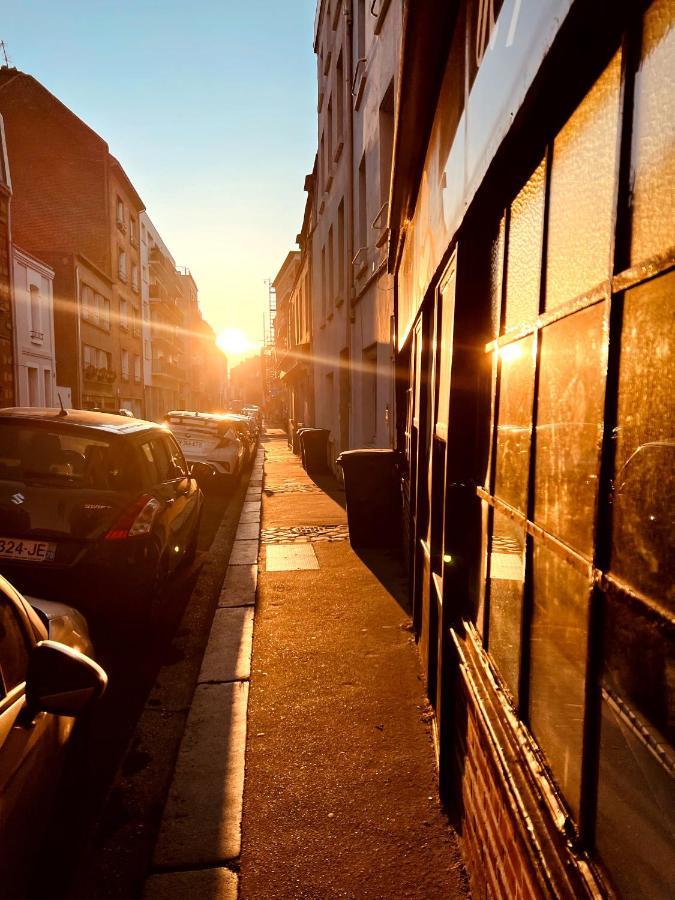 Le Petit Nid Perche Sous Les Toits, Vue Mer Le Havre Exteriör bild